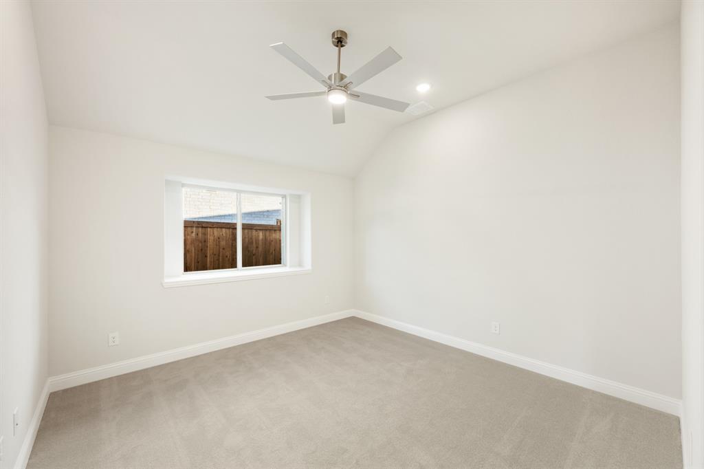 302 Kettlewood Drive Property Photo 30