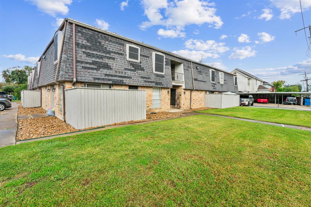 2290 Long Street Property Photo 1