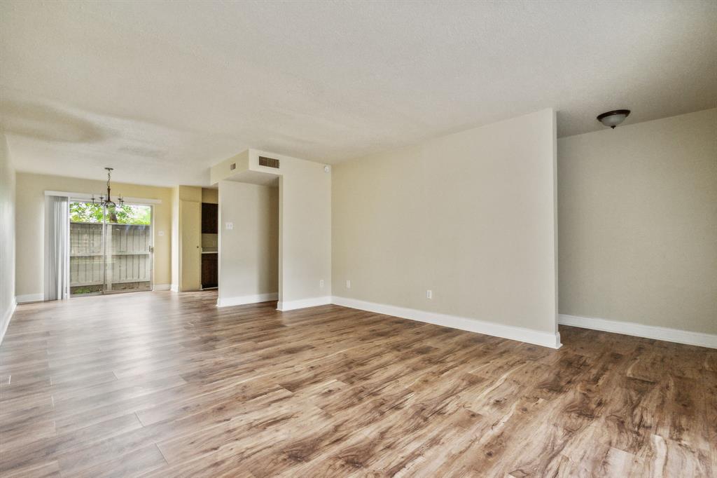 2290 Long Street Property Photo 26