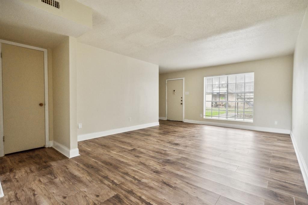 2290 Long Street Property Photo 30