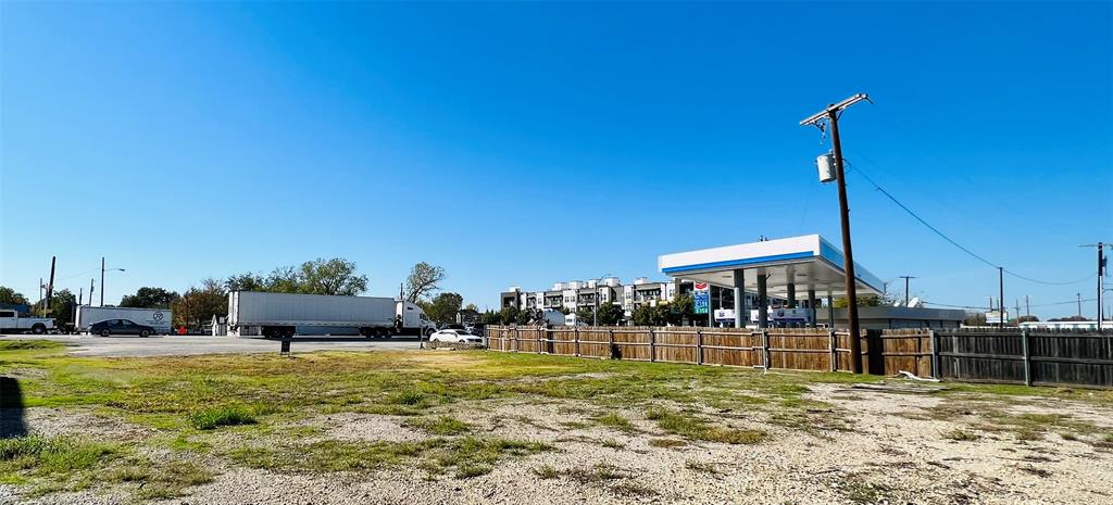205 E Byron Nelson Boulevard Property Photo 3