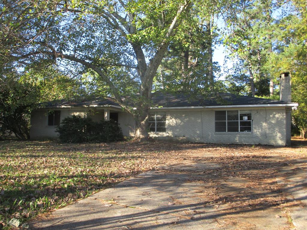 4136 Pines Road Property Photo 1