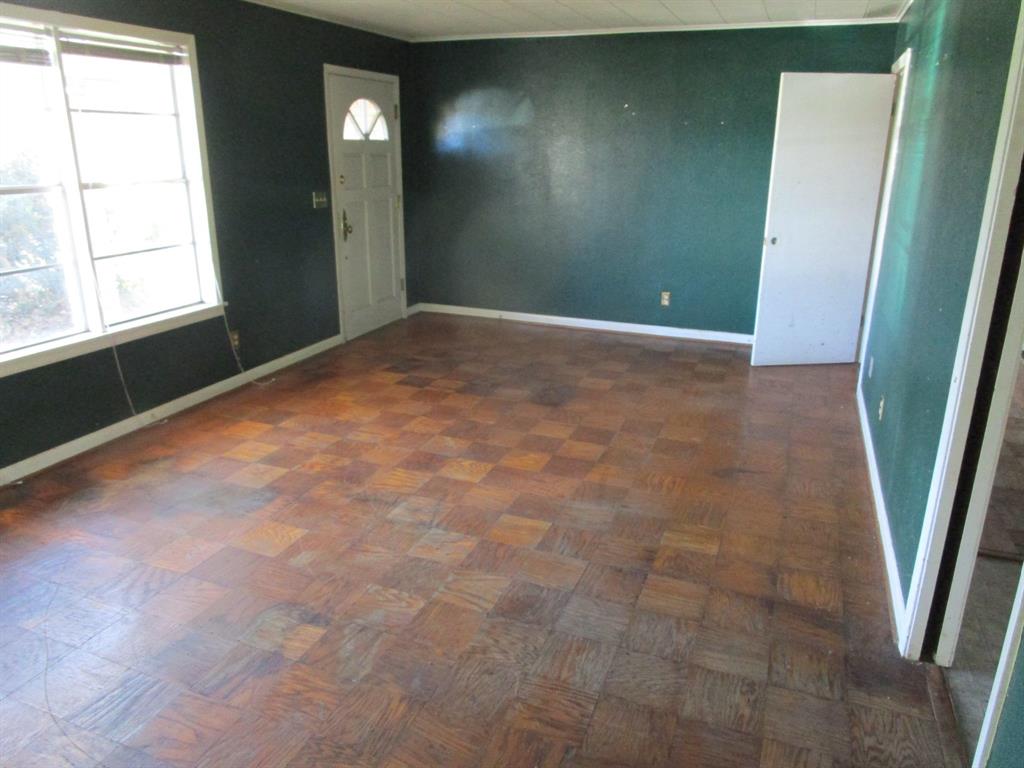 4136 Pines Road Property Photo 3