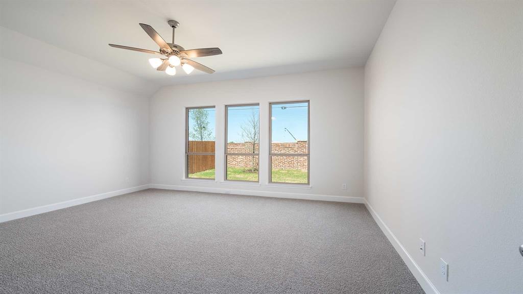 2457 Auburn Street Property Photo 15
