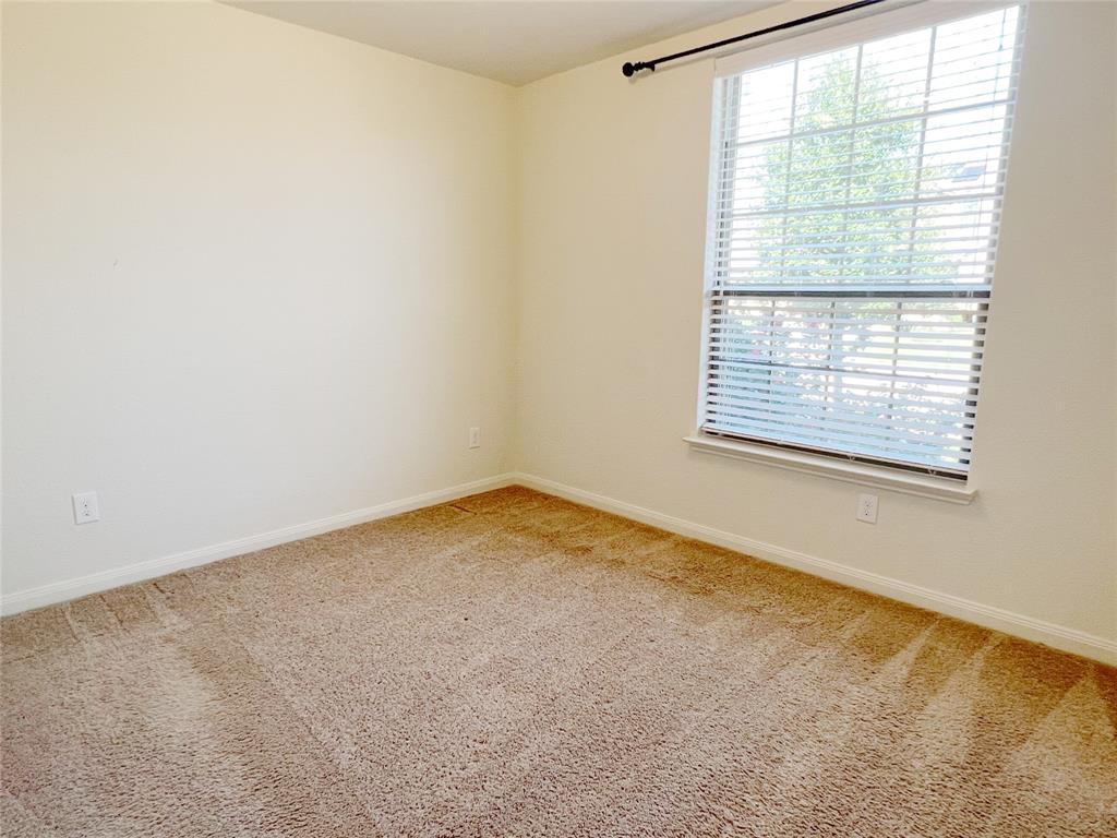 1586 Twin Hills Way Property Photo 6