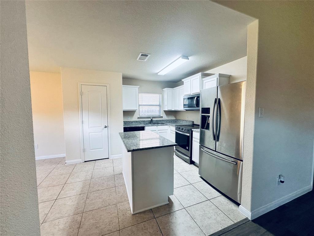 1586 Twin Hills Way Property Photo 7