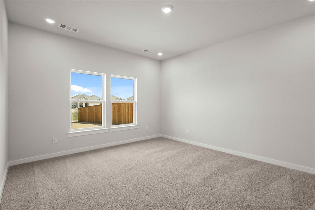 677 Scarlett Street Property Photo 9