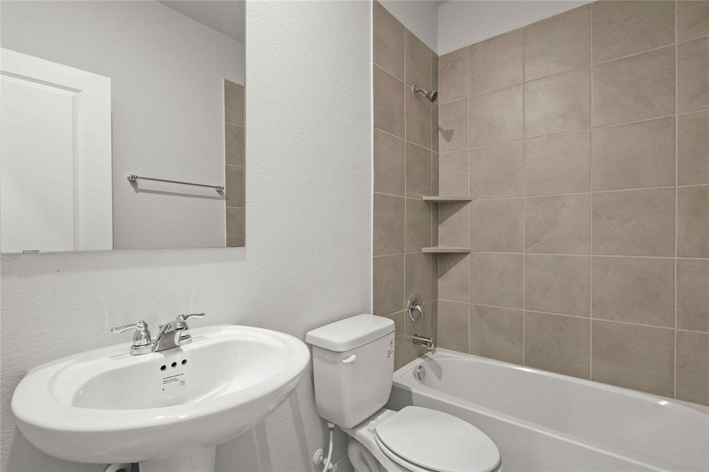 677 Scarlett Street Property Photo 12