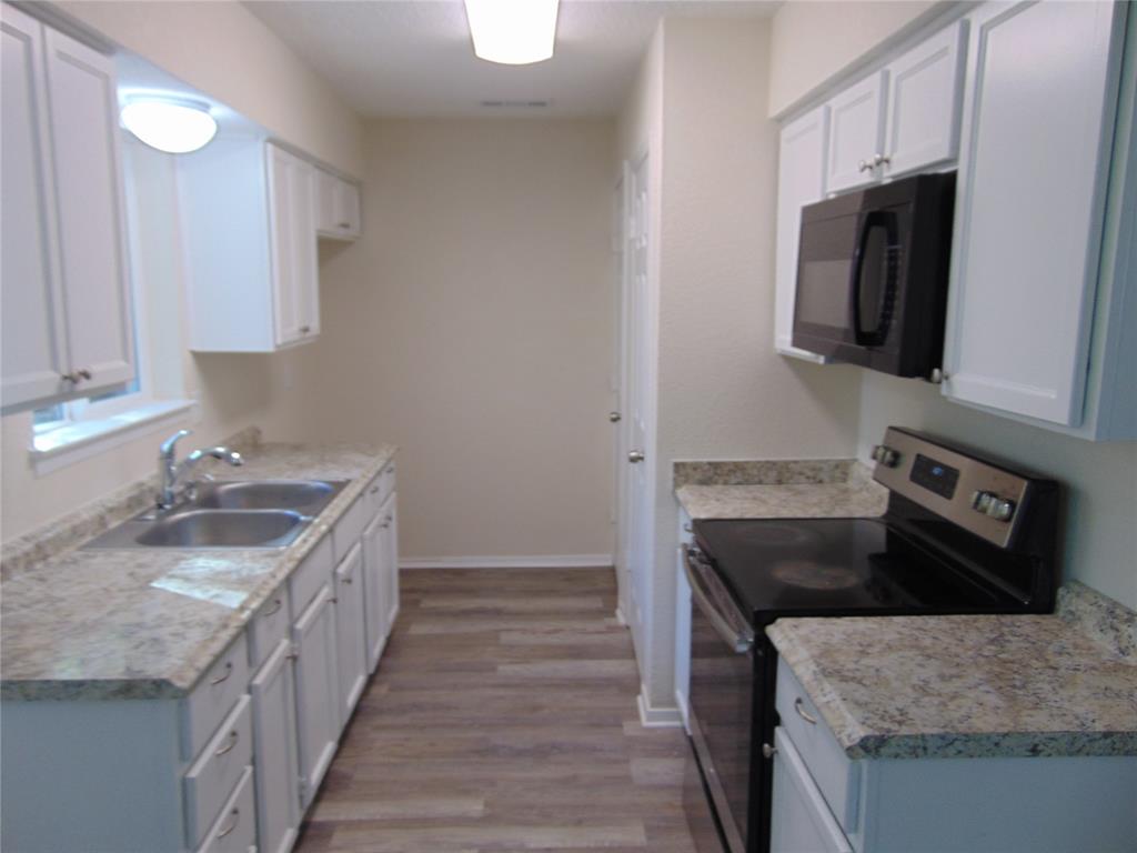 3450 Pacesetter Drive Property Photo 8