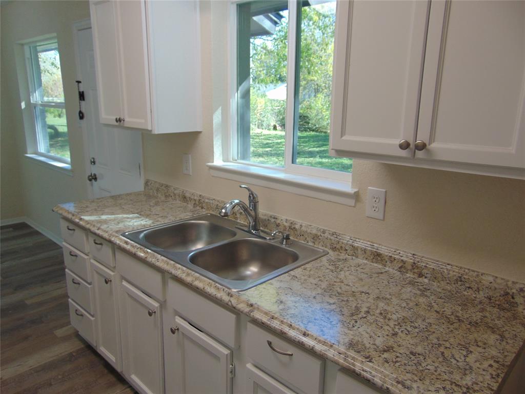 3450 Pacesetter Drive Property Photo 9