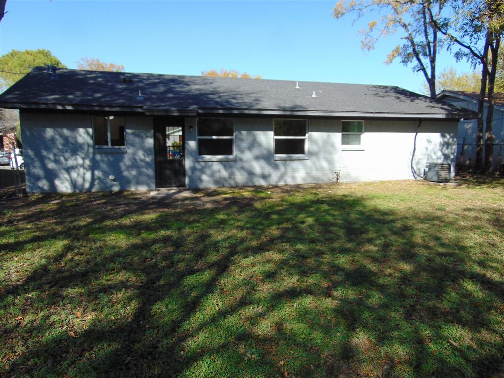 3450 Pacesetter Drive Property Photo 12