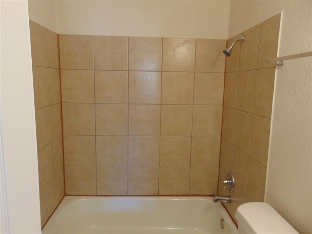 3450 Pacesetter Drive Property Photo 14