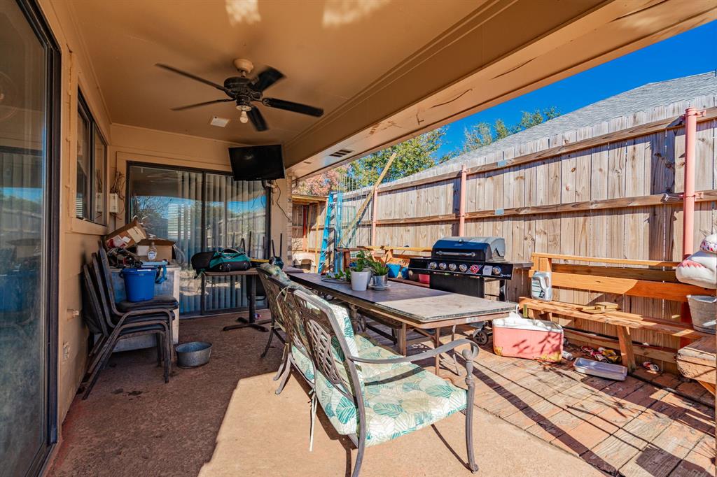 1802 Westgate Drive Property Photo 3