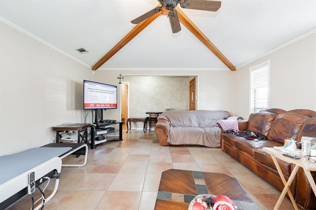 1802 Westgate Drive Property Photo 4