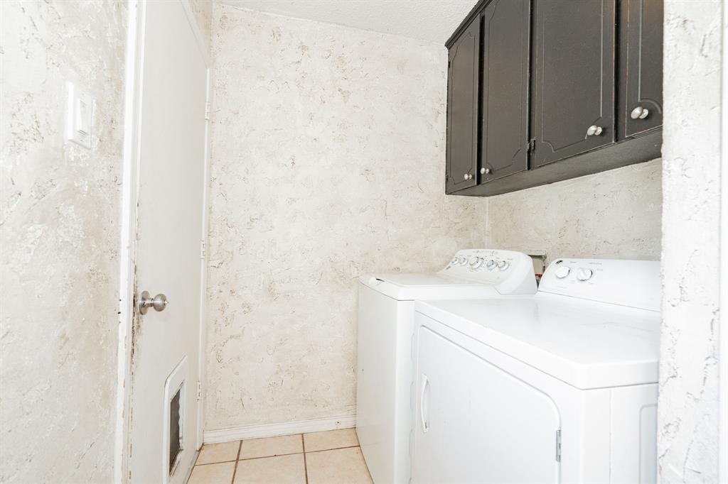 1802 Westgate Drive Property Photo 7