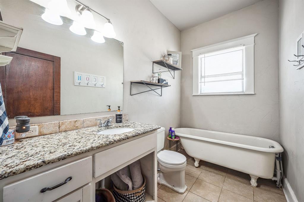 632 E Labadie Avenue Property Photo 10