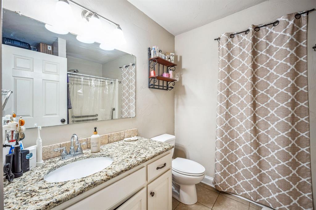632 E Labadie Avenue Property Photo 22