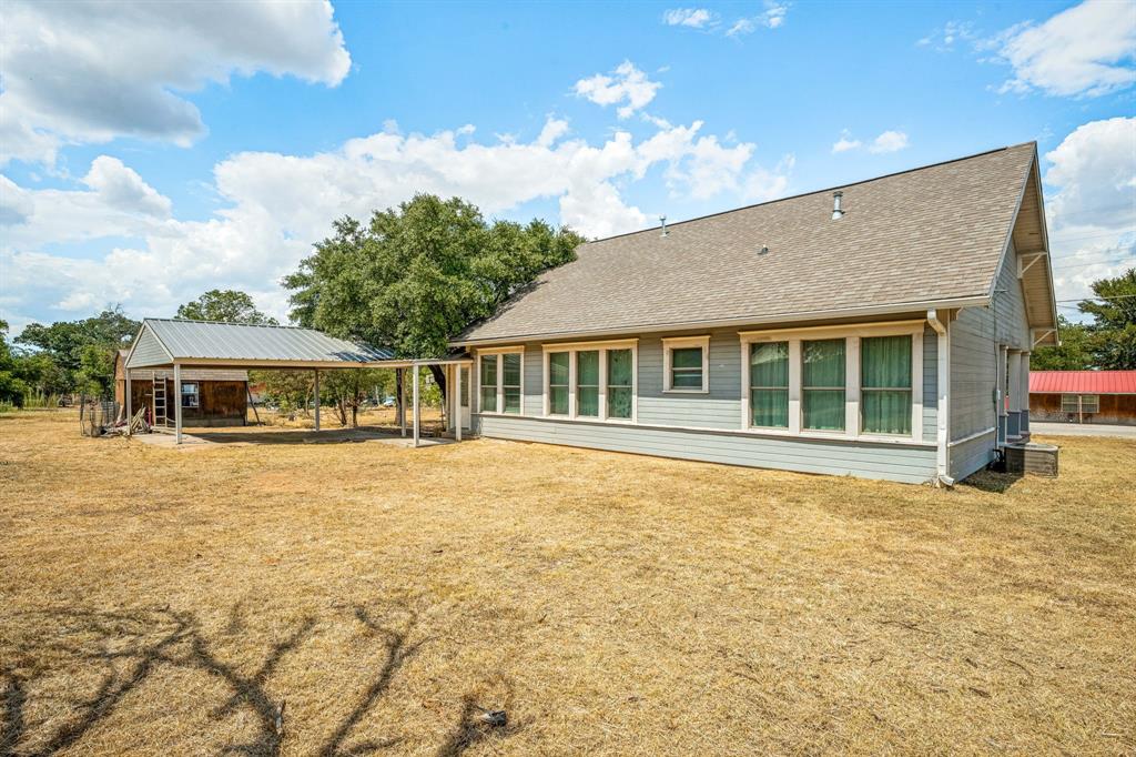 632 E Labadie Avenue Property Photo 28
