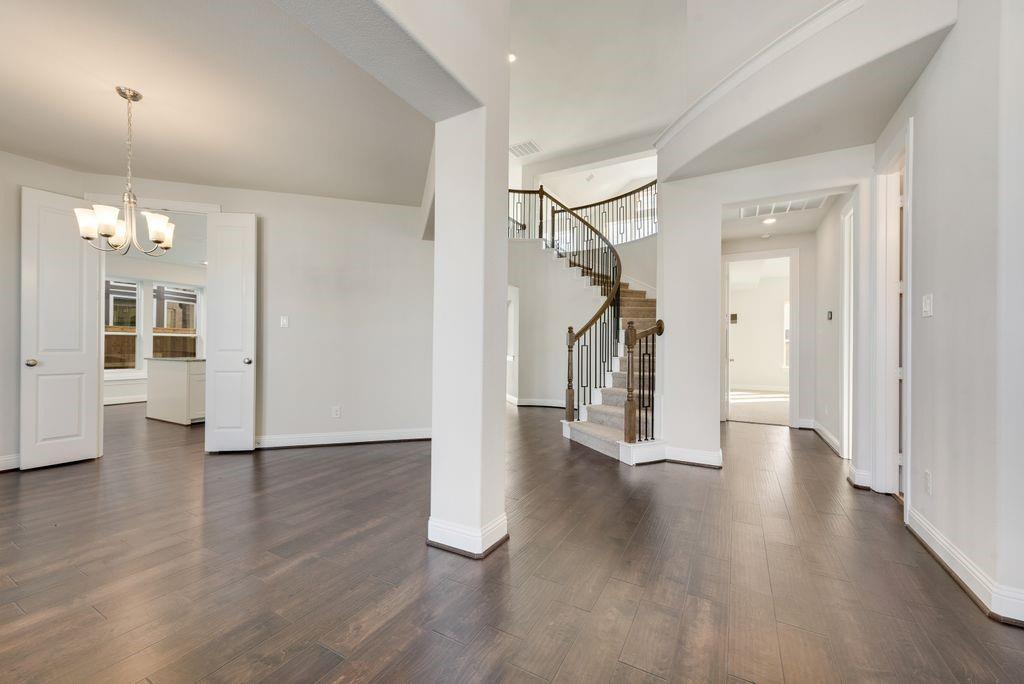 2438 Meridian Place Property Photo 8