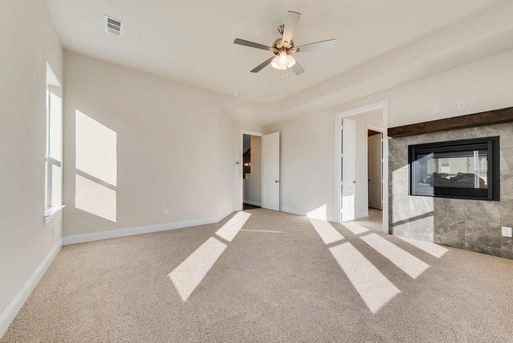 2438 Meridian Place Property Photo 20
