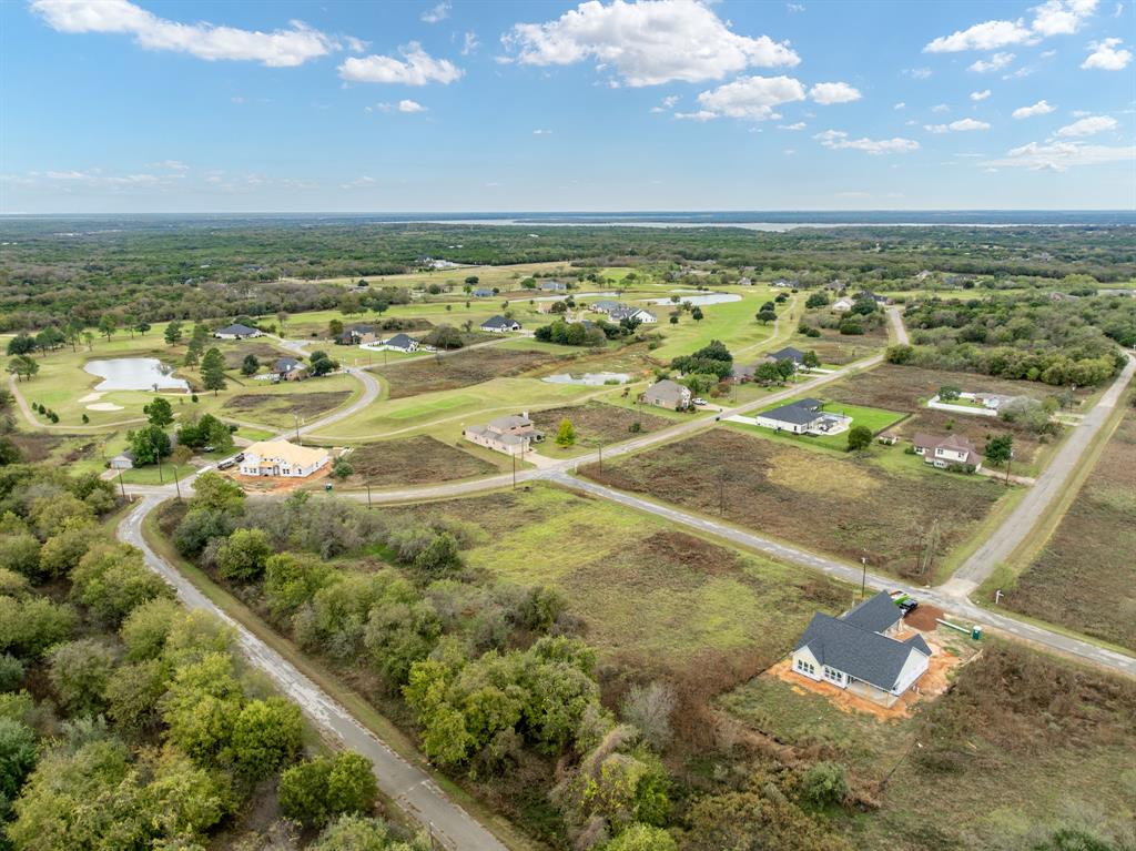 22193 Shady Grove Drive Property Photo 2