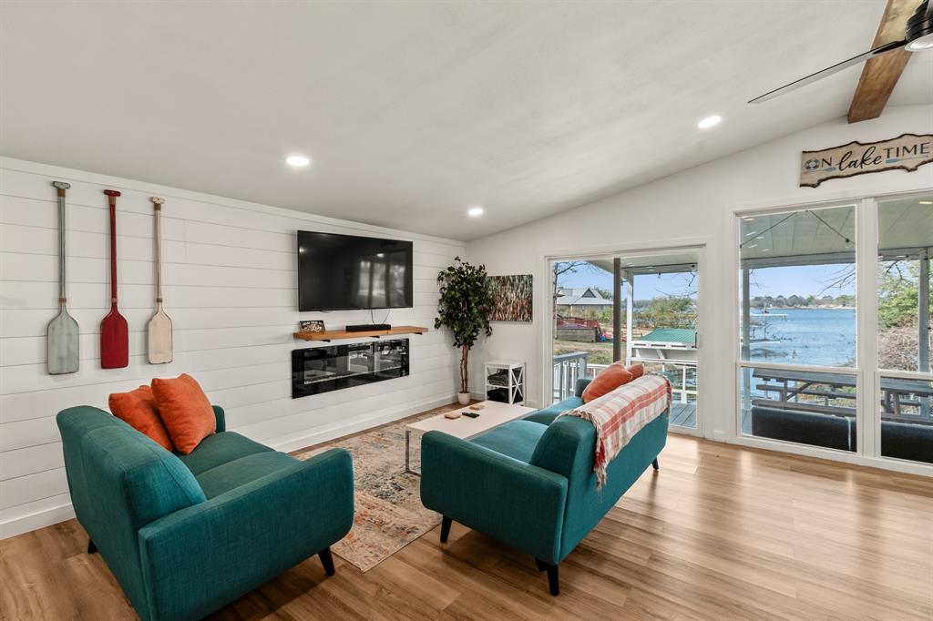 180 Beachwood Drive Property Photo 1
