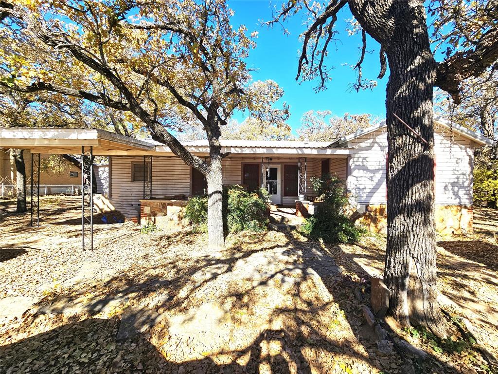 602 W Hall Street Property Photo