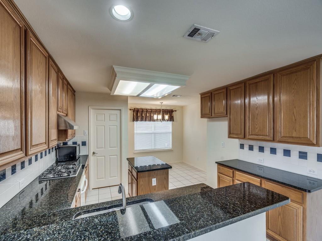 2425 Hunters Run Drive Property Photo 15