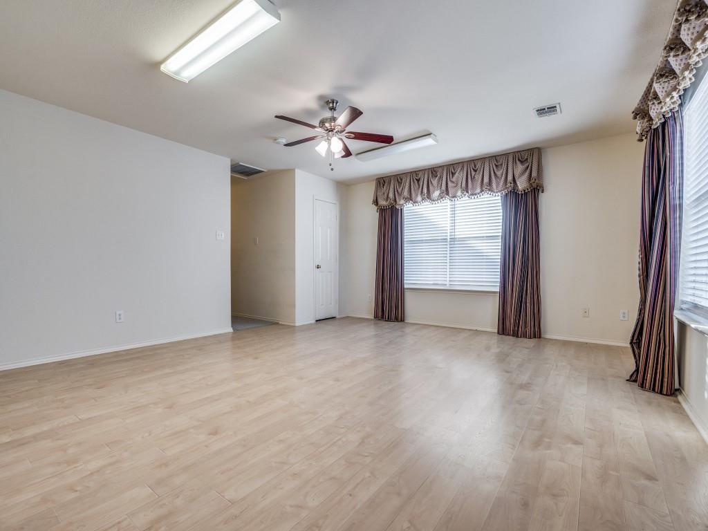 2425 Hunters Run Drive Property Photo 22