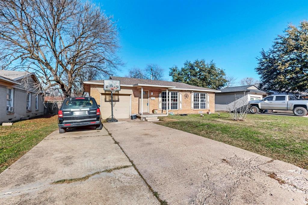 1423 Highland Street Property Photo 1
