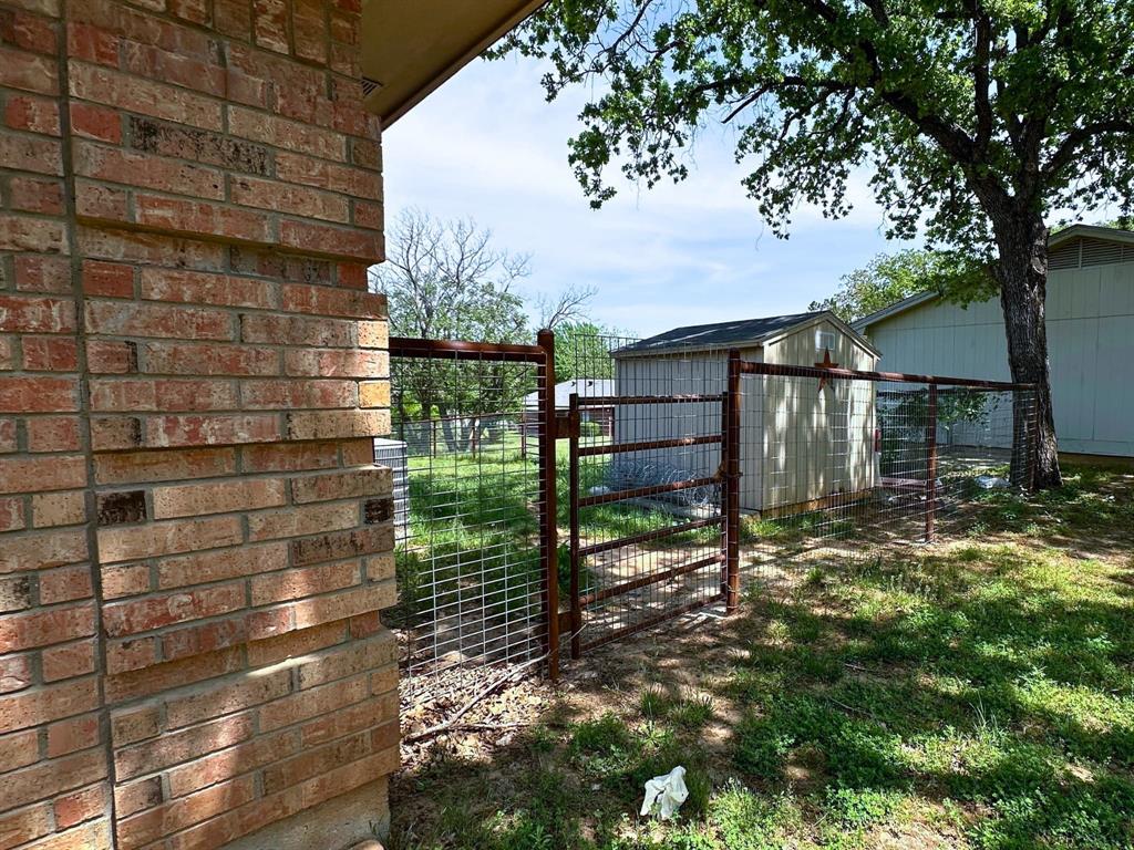 817 Cherry Lane Property Photo 5