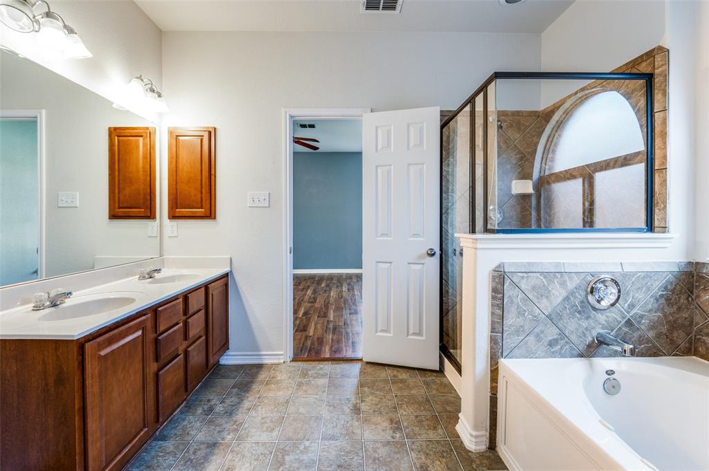 2709 Waterdance Drive Property Photo 12