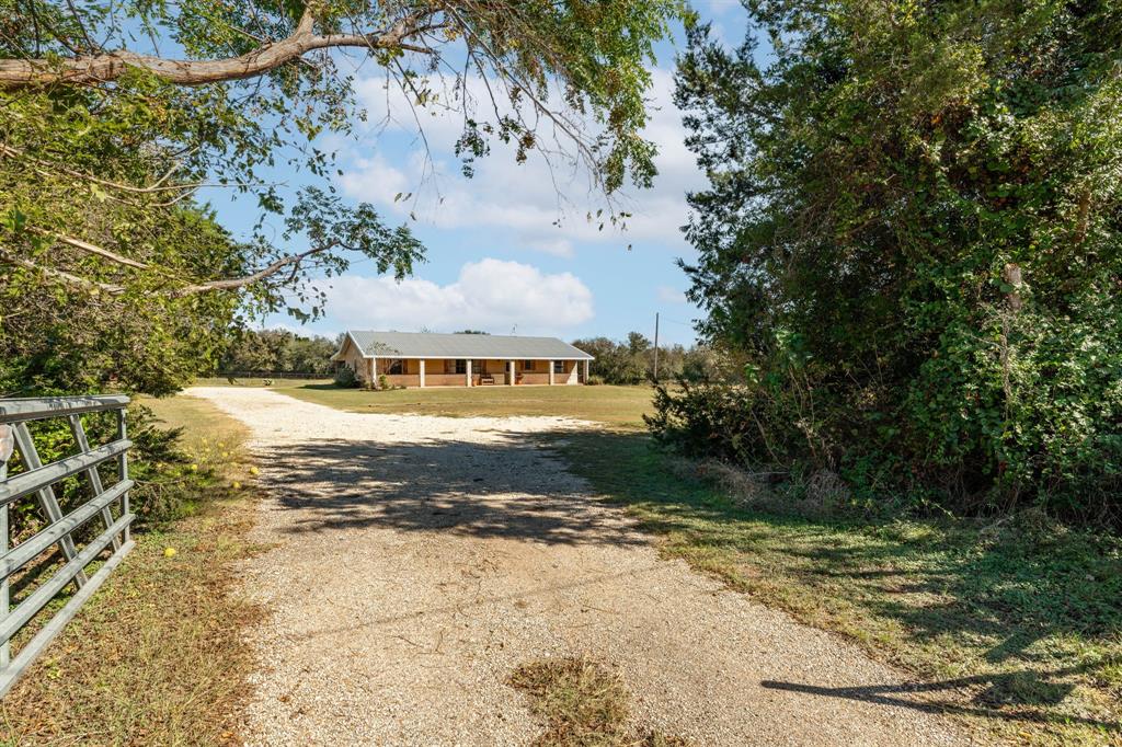 520 S Broadway Street Property Photo