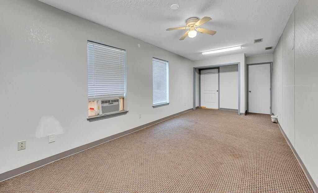 101 E Washington Avenue Property Photo 21
