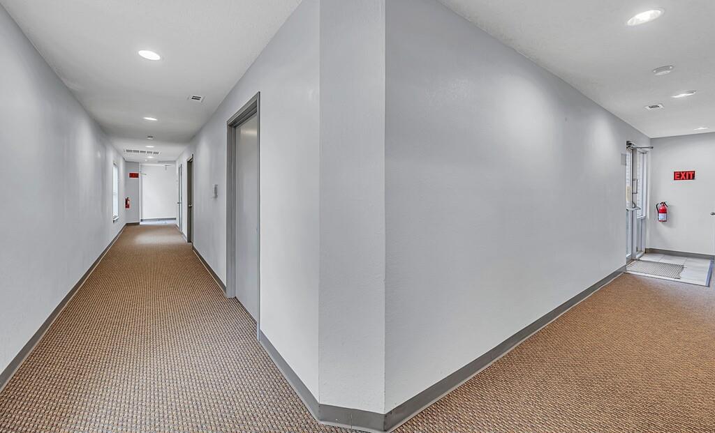 101 E Washington Avenue Property Photo 22