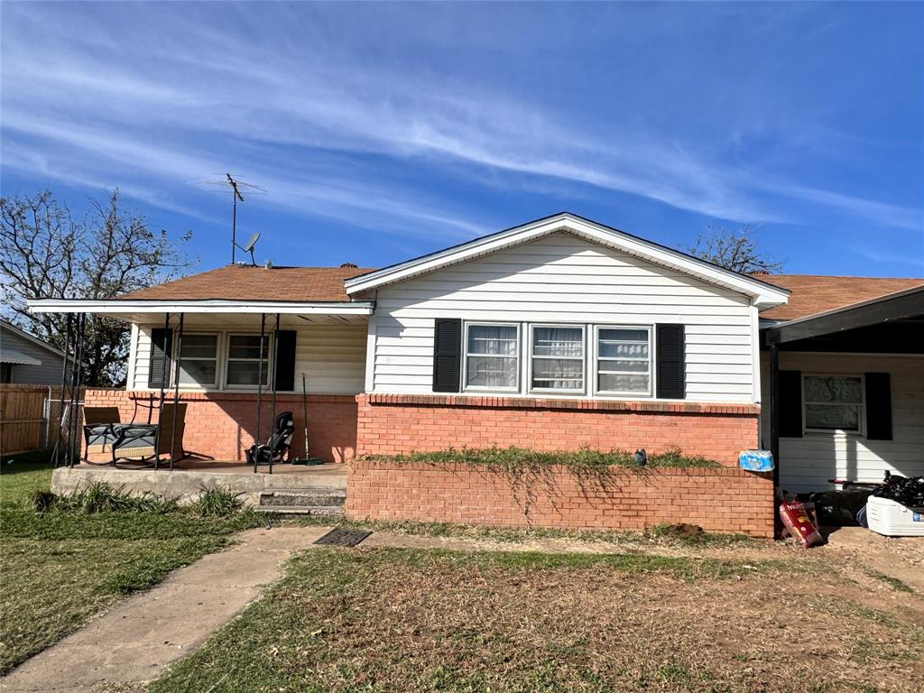 1048 N Ross Drive Property Photo