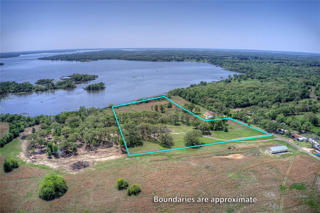 579 County Road 1843 Property Photo 4