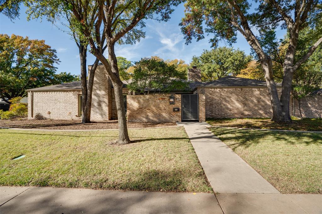 2516 Beefeater Drive Property Photo