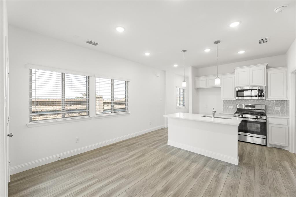 1040 Happy Holly Road Property Photo 6