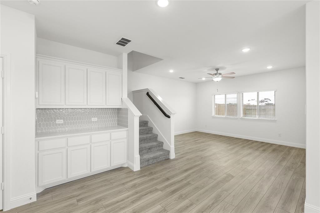 1040 Happy Holly Road Property Photo 7