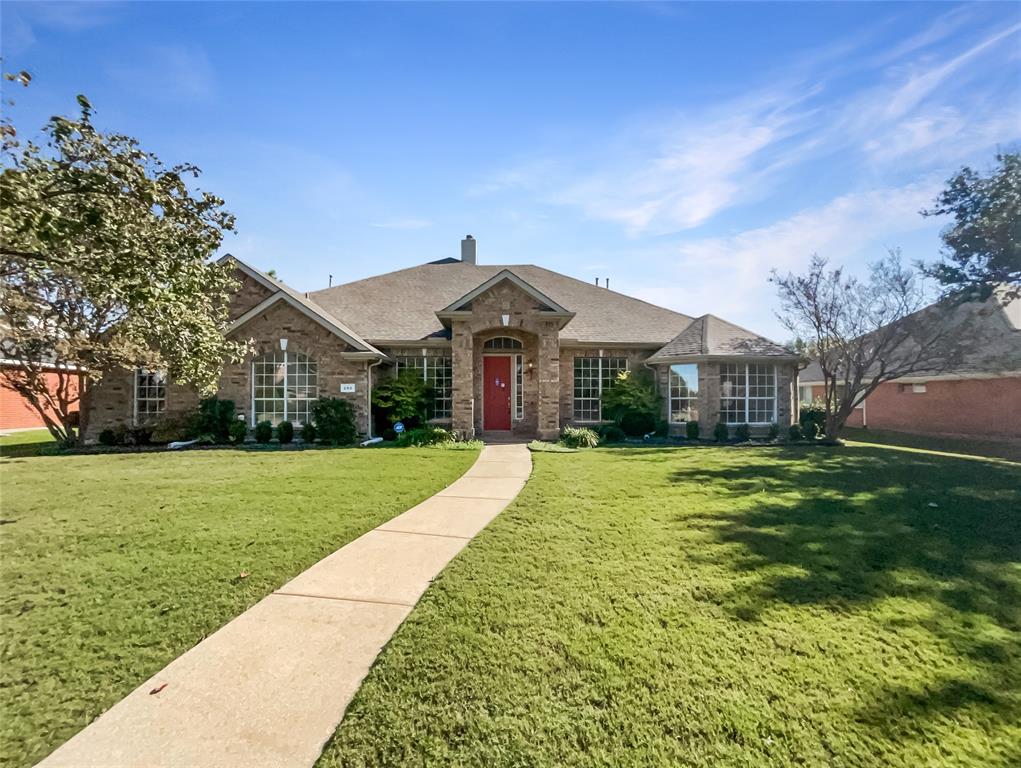 280 Brookwood Forest Drive Property Photo 1