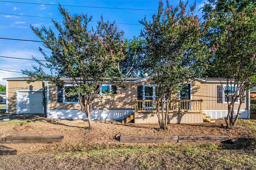 304 E Forgey Street Property Photo