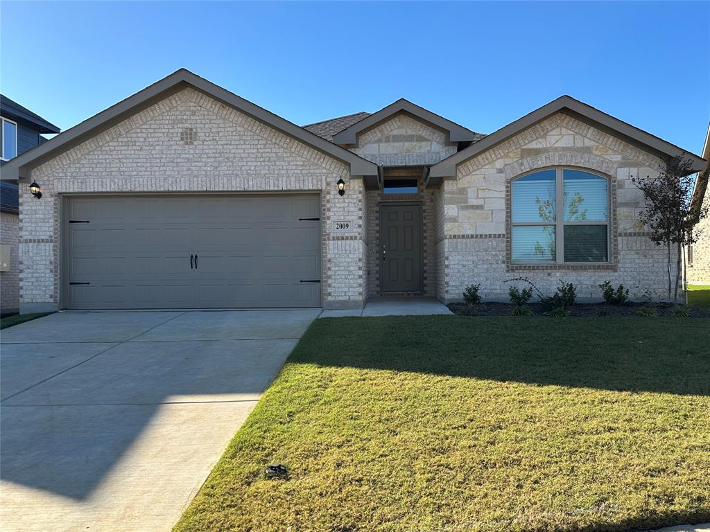 2009 Sesaro Drive Property Photo 1
