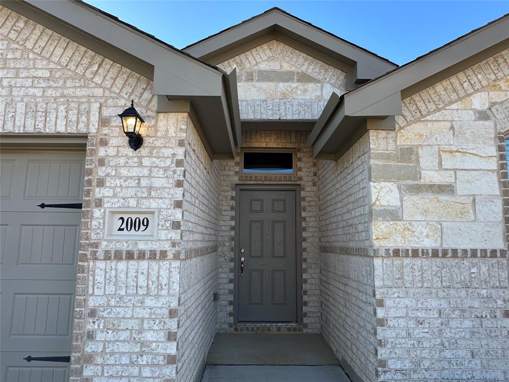 2009 Sesaro Drive Property Photo 2