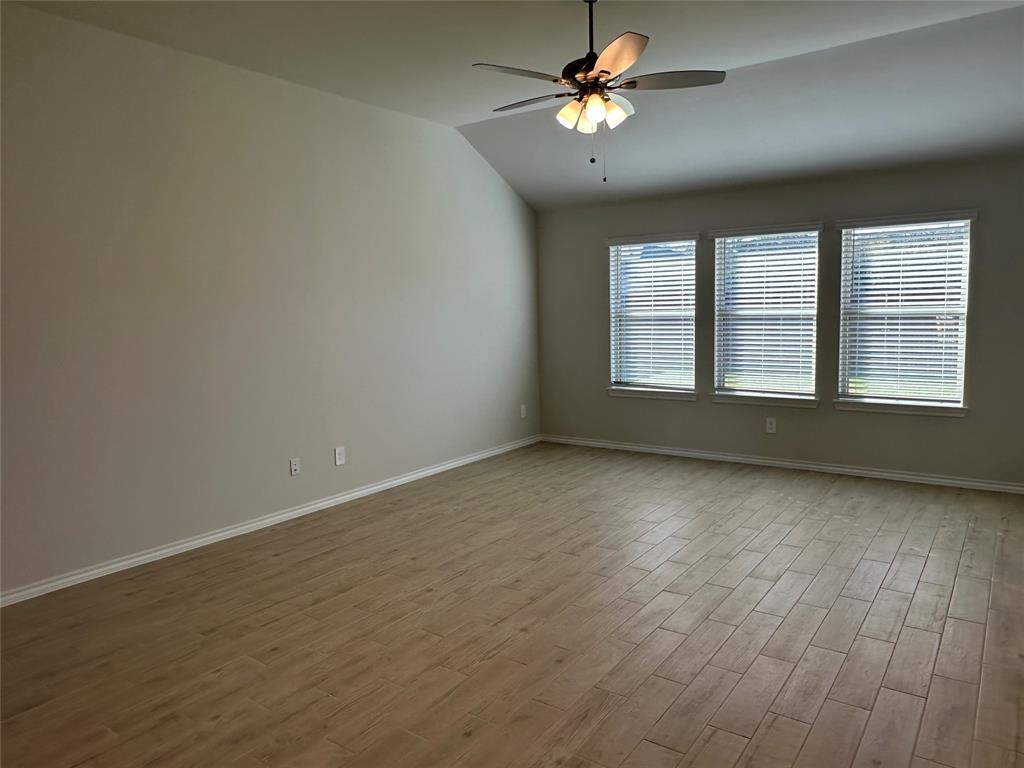 2009 Sesaro Drive Property Photo 5
