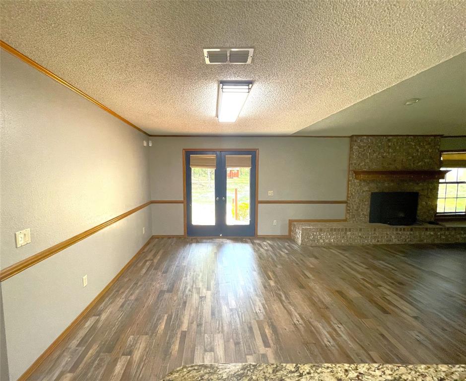180 N Fm 911 Property Photo 3