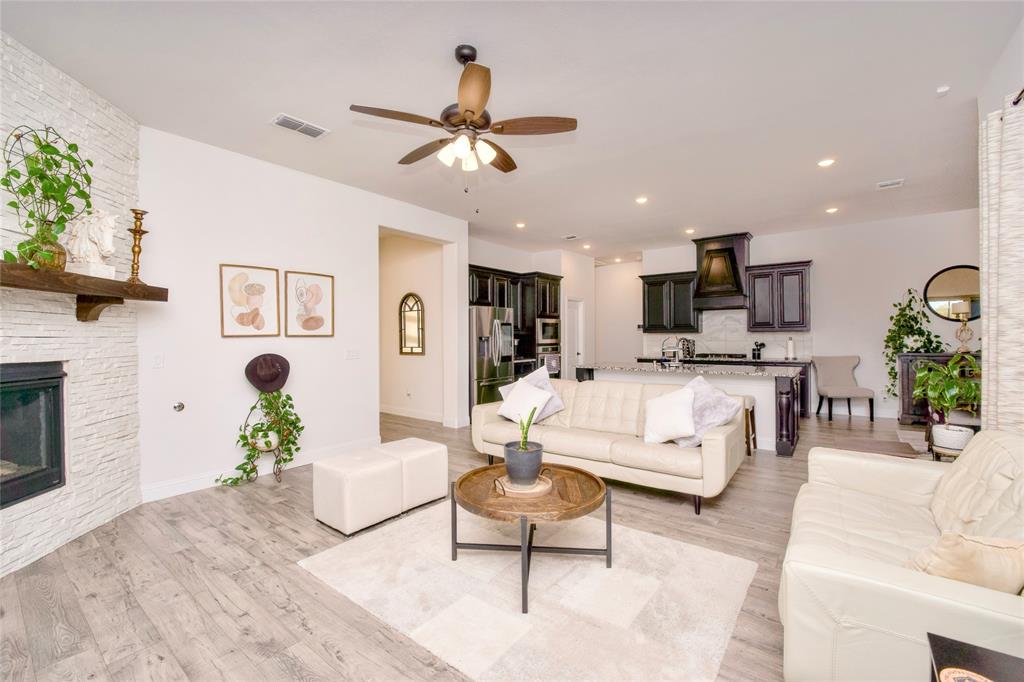 1927 Frediano Lane Property Photo 6