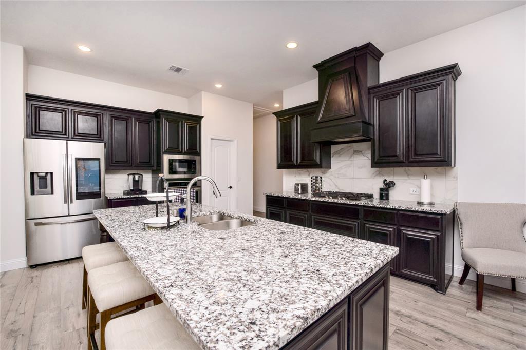 1927 Frediano Lane Property Photo 6