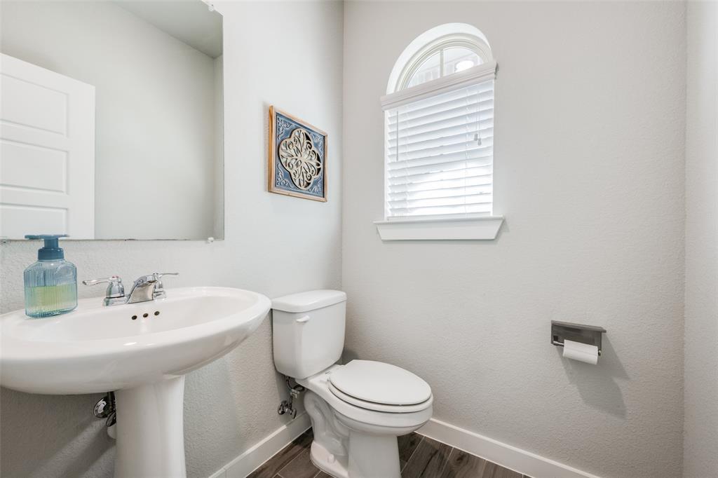 712 8th Street Property Photo 17