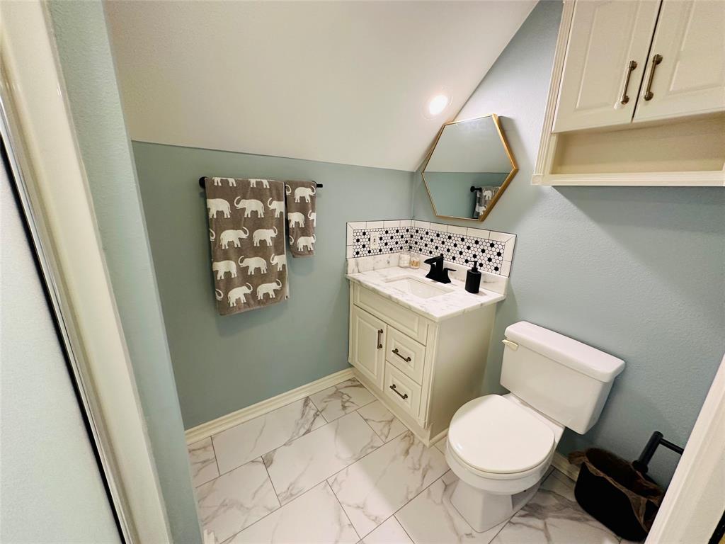 710 Hopper Court Property Photo 36